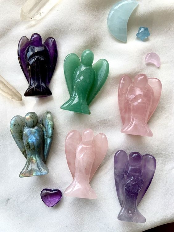 GEMSTONE CARVINGS