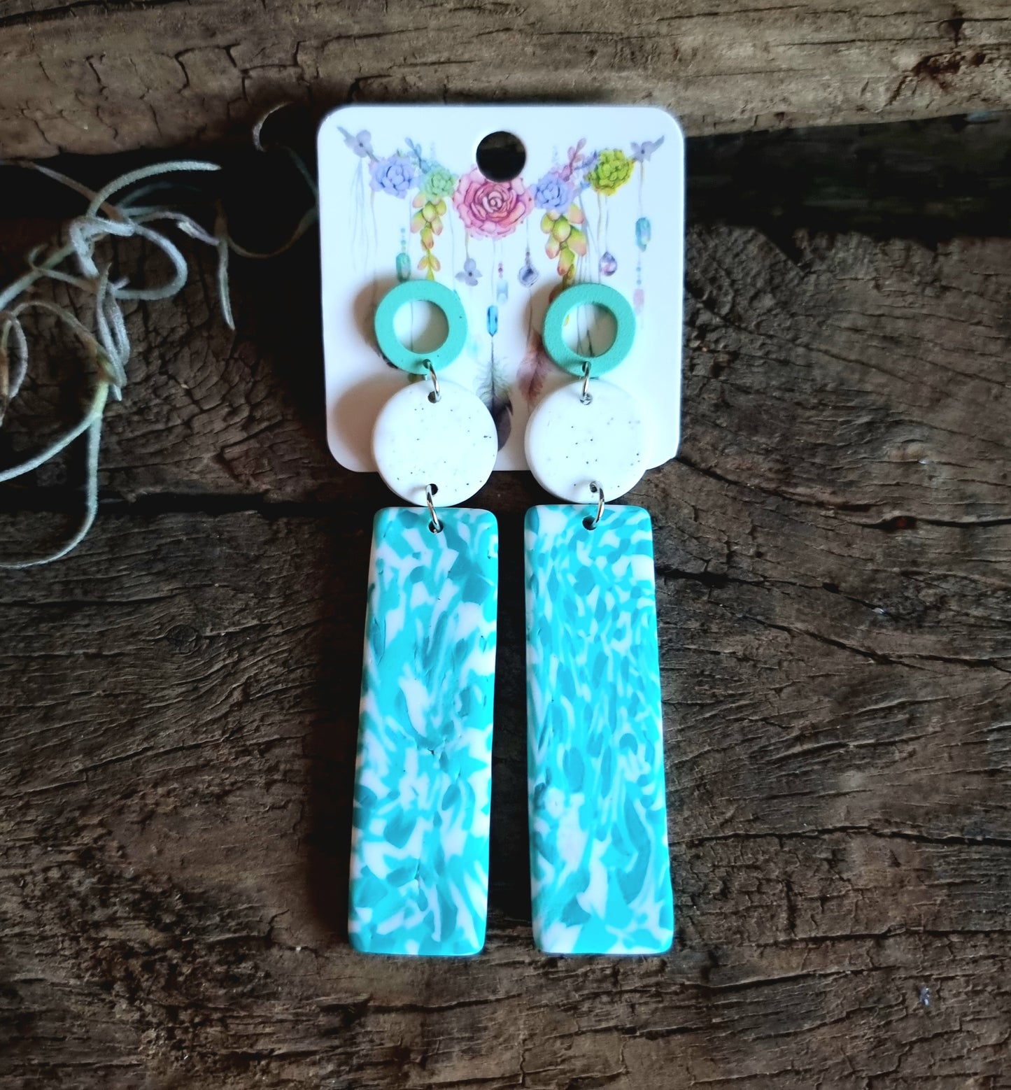 WHITE & MINT CLAY EARRINGS LONG