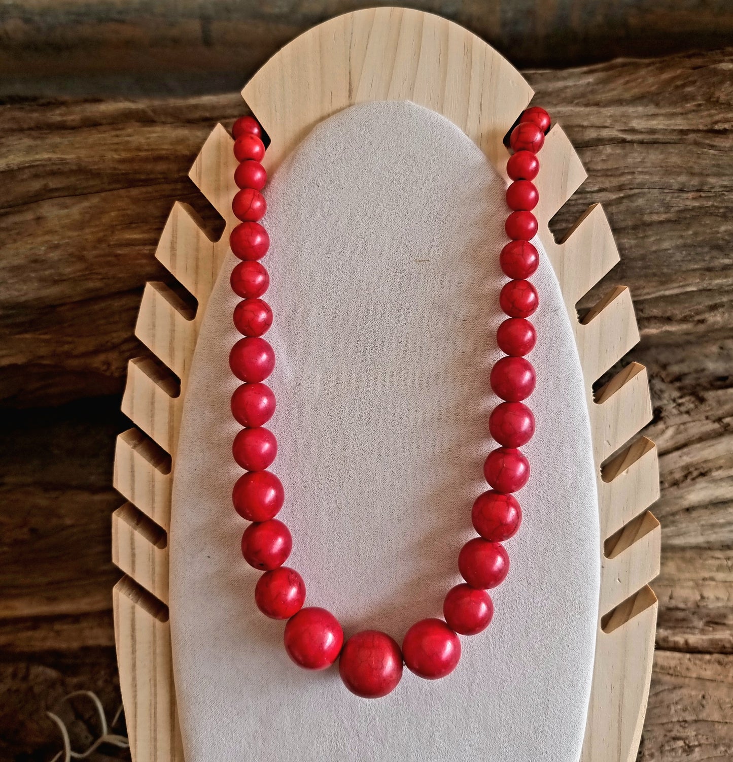 RED HOWLITE ROUND NECKLACE - ATTUNEMENT
