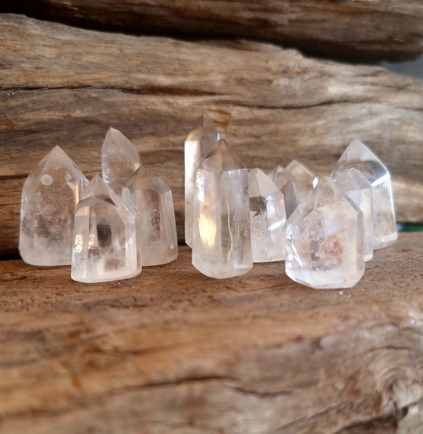 CLEAR QUARTZ TOWER POINT - ENERGY GENERATOR
