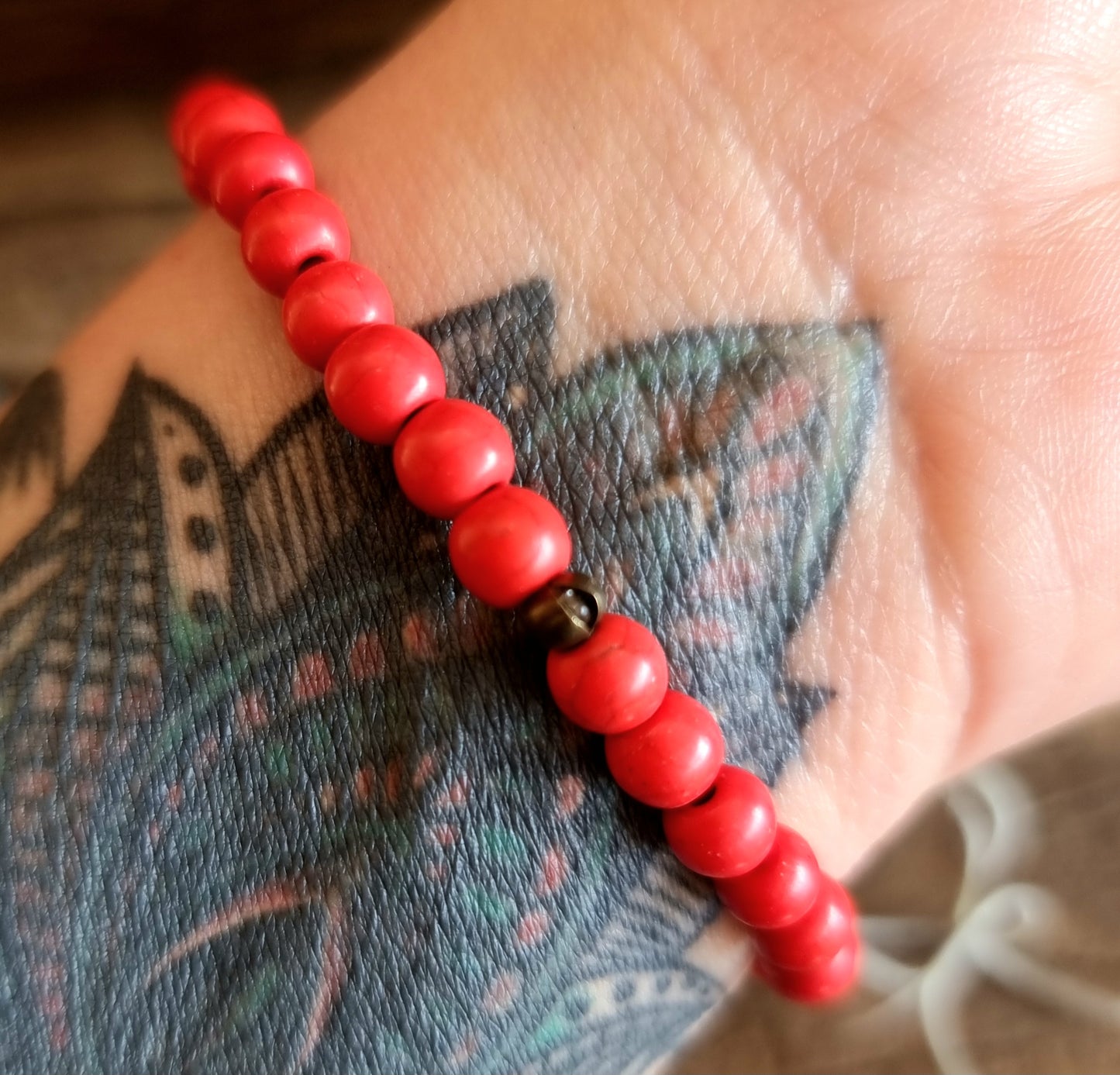 RED HOWLITE ENERGY BRACELET 6 mm - ENLIGHTENMENT