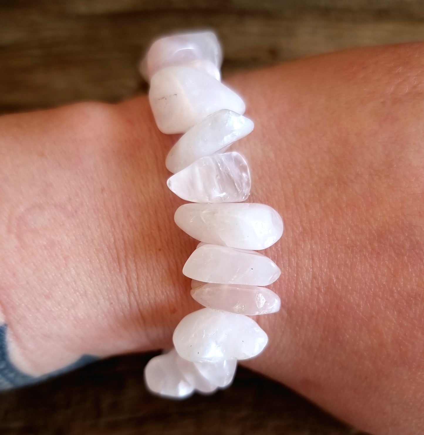 ROSE QUARTZ CHIPPED BRACELET - LOVE