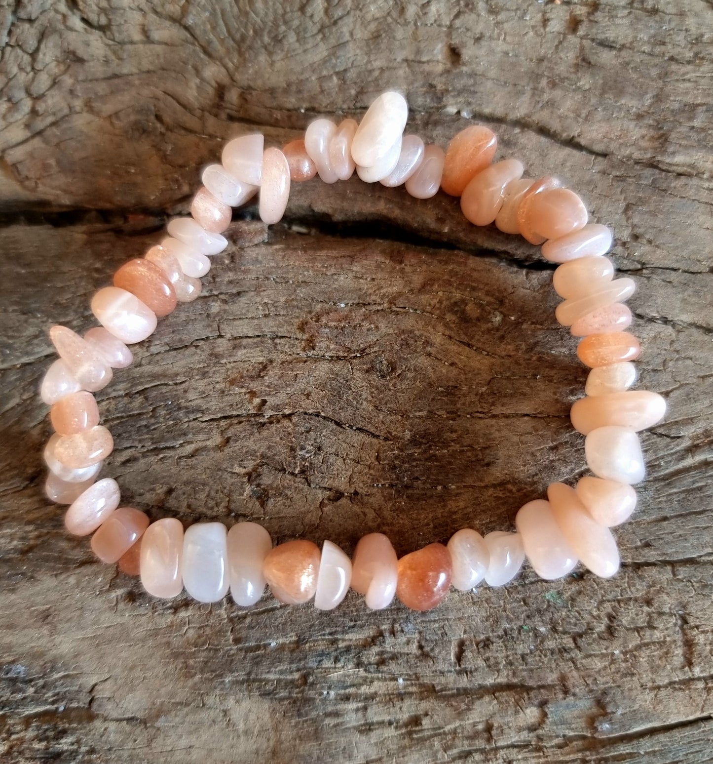 CHAMPAGNE MOONSTONE CHIPPED BRACELET - SPIRITUAL HEALING