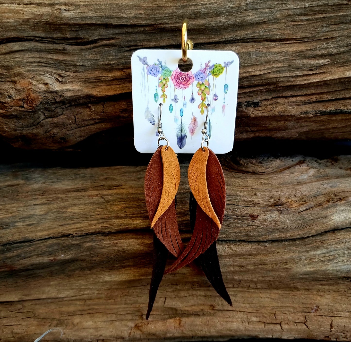 BROWN FEATHERED LEATHER EARRINGS