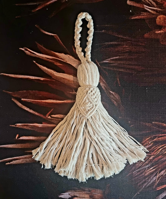 MACRAME HANDCRAFTED TASSEL LRG