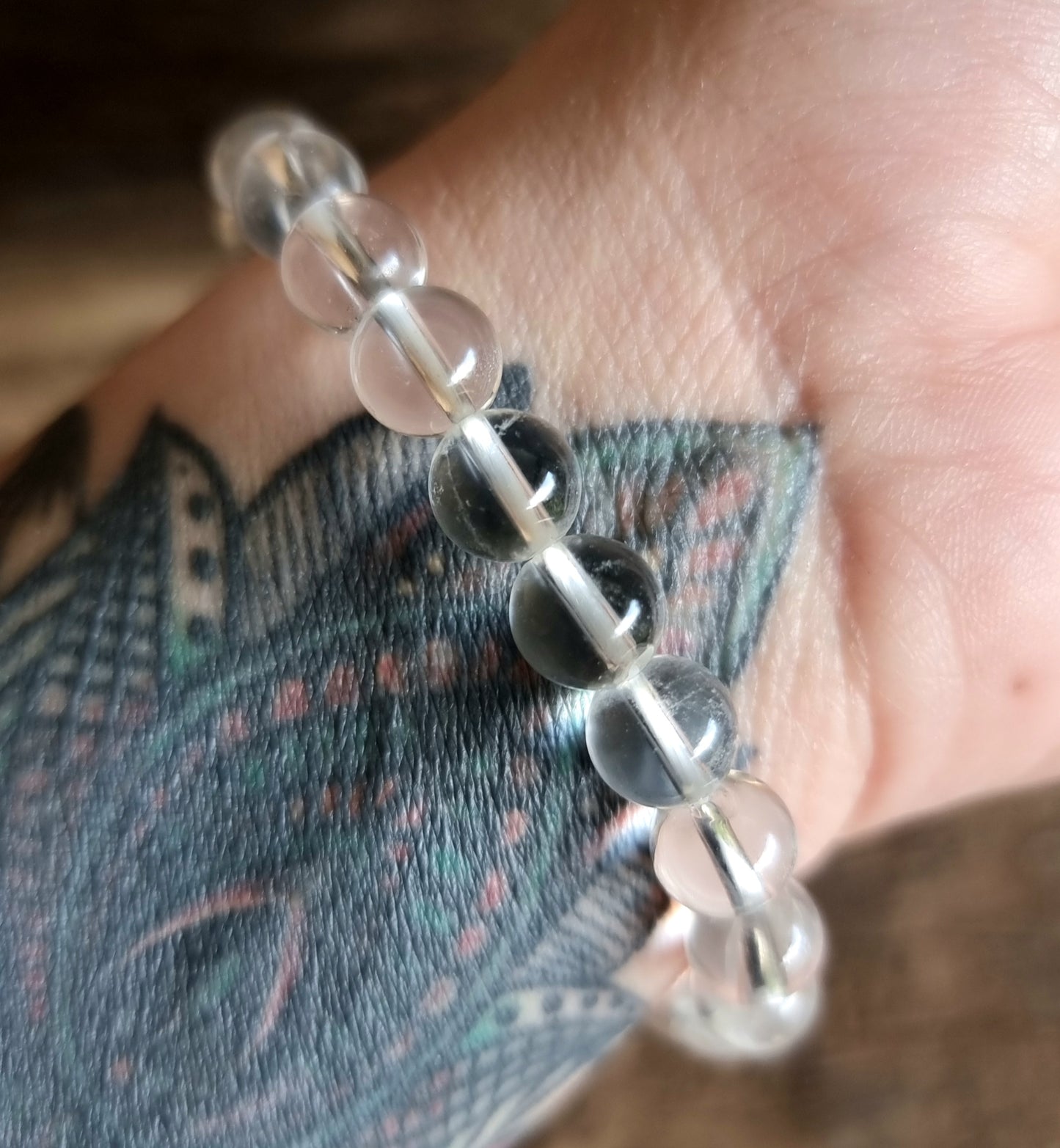 CLEAR QUARTZ SEVEN CHAKRA BALANCING BRACELET 8mm