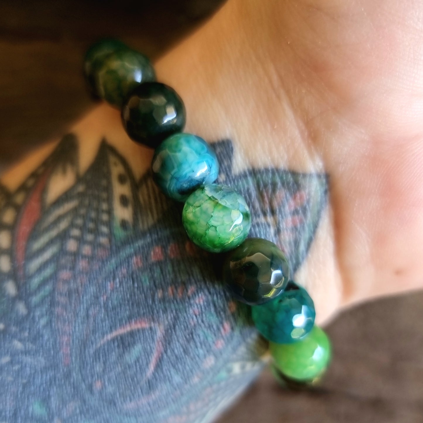 GREEN AGATE FACETED ENERGY BRACELET 10 mm - STRENGHT & CREATIVITY