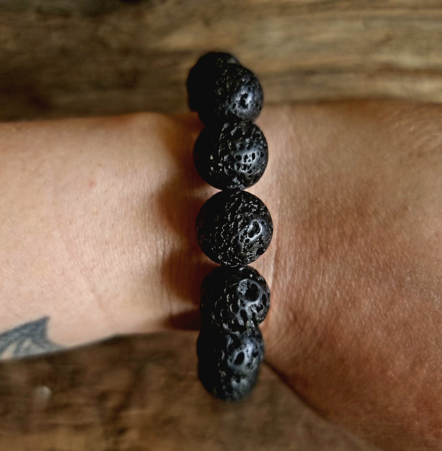 LAVA STONE ESSENTIAL OIL DIFFUSER BRACELET 14mm - GROUNDING