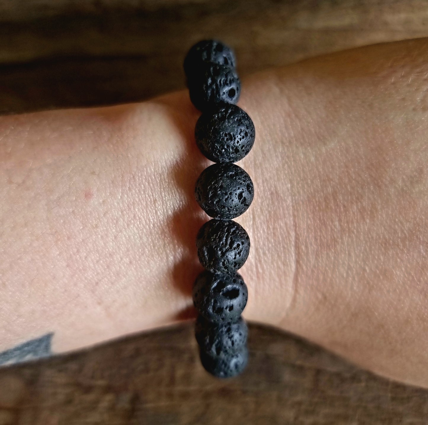 LAVA STONE ESENTIAL OIL DIFFUSER BRACELET 10mm- GROUNDING