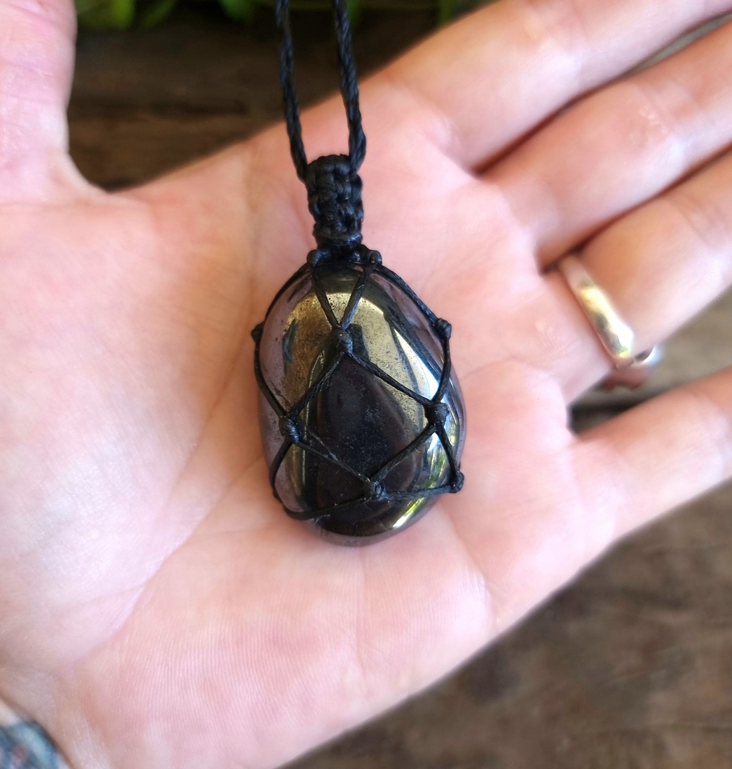 HEMATITE TUMBLED MACRAME NECKLACE - PROTECTION