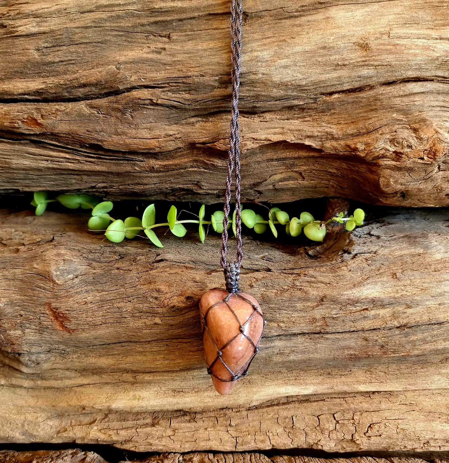 RED AVENTURINE MACRAME NECKLACE - CREATIVITY