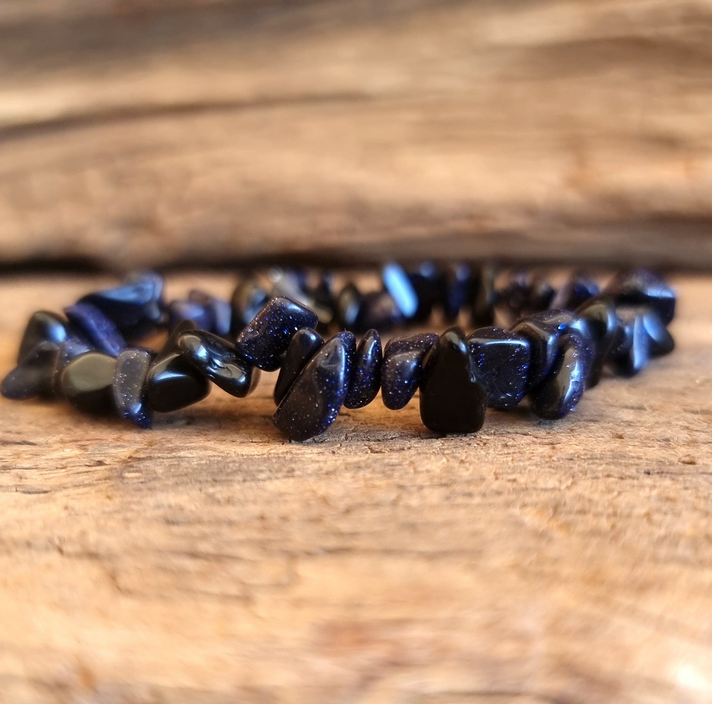 BLUE SANDSTONE CHIPPED BRACELET - AMBITION