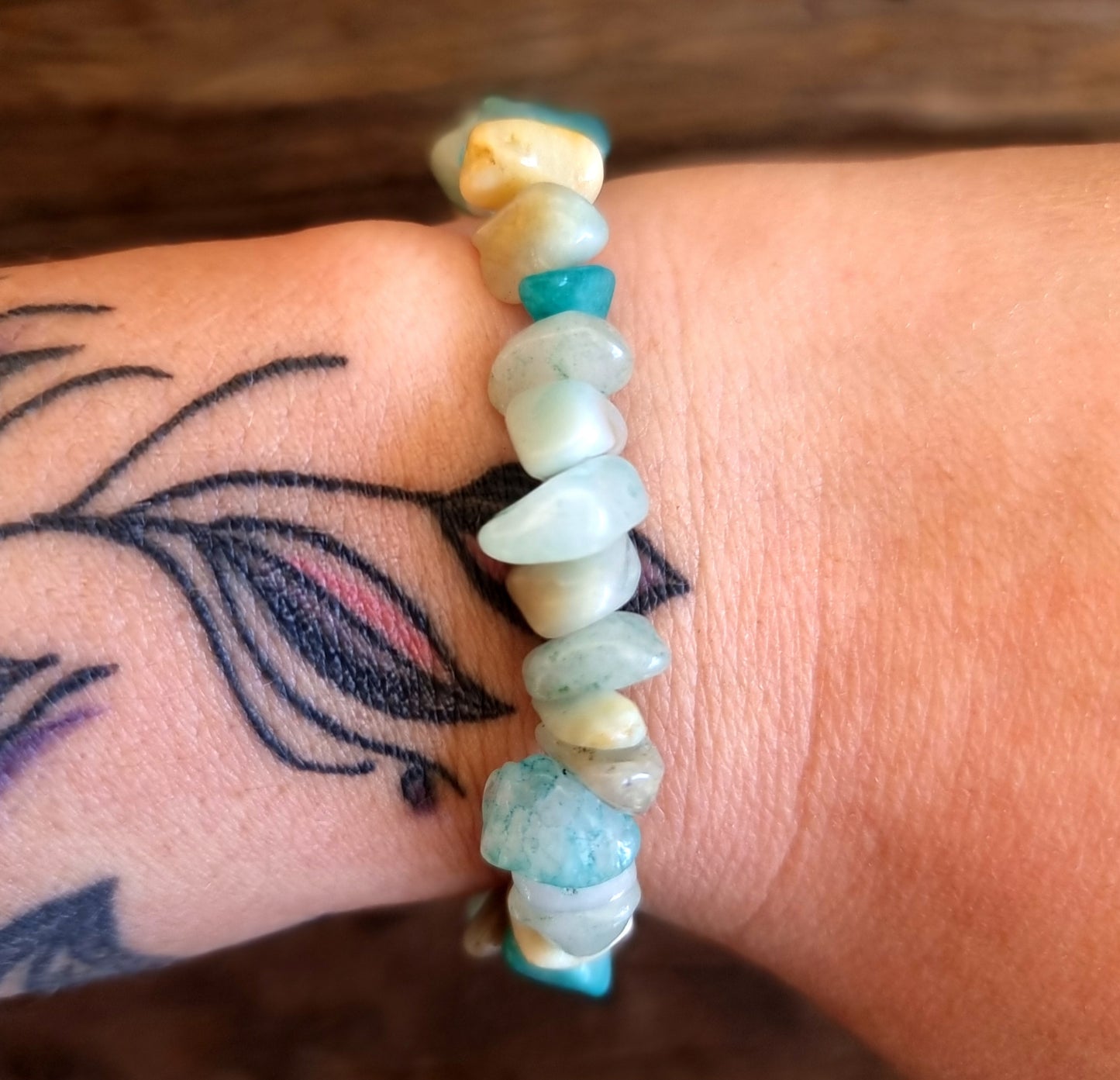 RAINBOW AMAZONITE CHIPPED BRACELET - COMMUNICATION