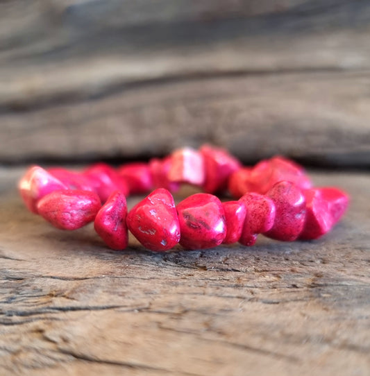 HOWLITE RED CHIPPED BRACELET - THE HIGHER REALM STONE