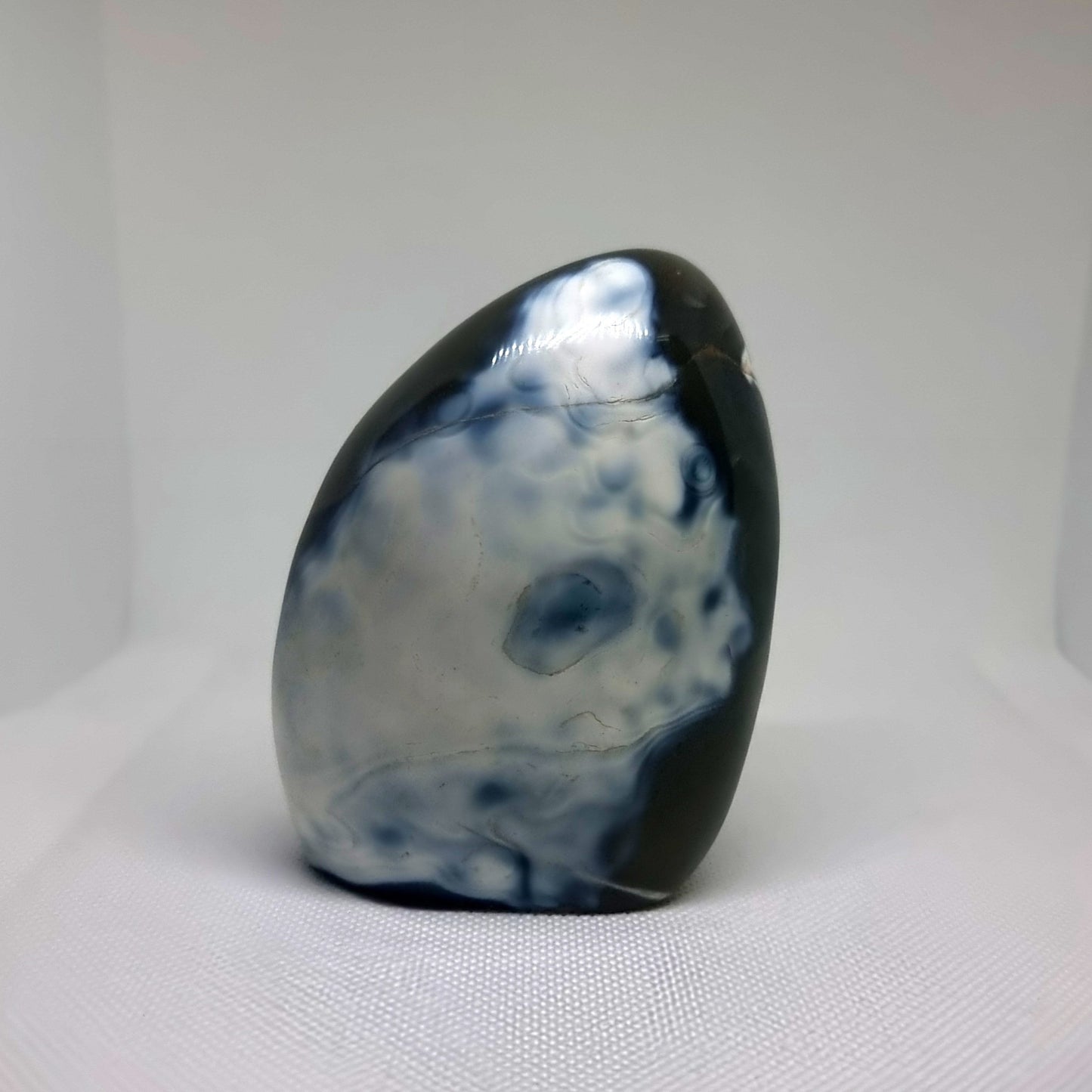 POLISHED ORCA/SNOW AGATE FREEFORM 550g - BALANCE & HARMONY