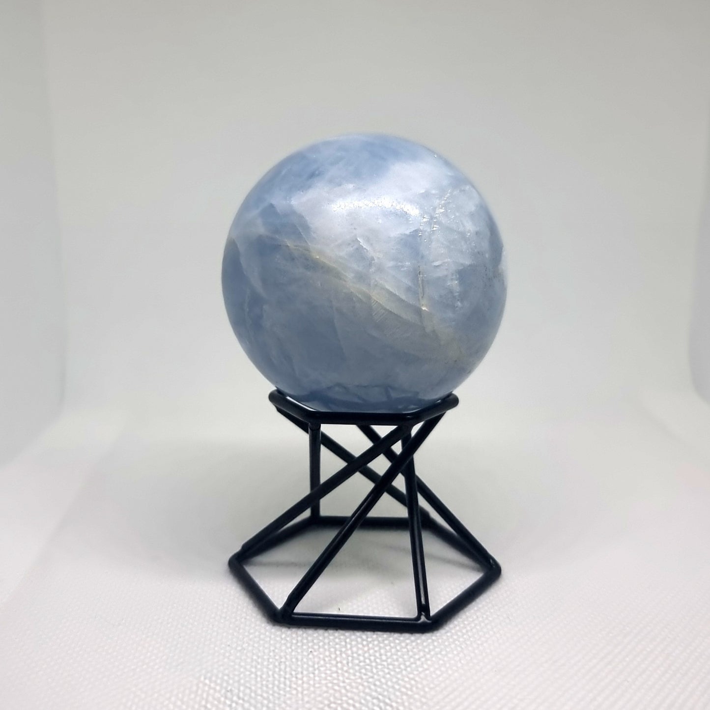 BLUE CALCITE POLISHED SPHERE (A) 6 cm - COMMUNICATION