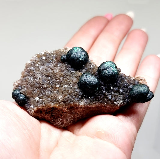 RARE BALL MALACHITE ON DRUZY QUARTZ 54g