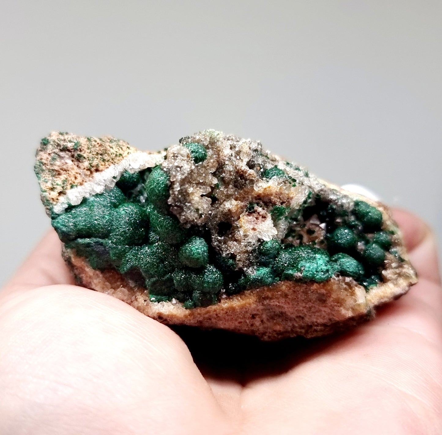 RARE BALL MALACHITE ON DRUZY QUARTZ 126g
