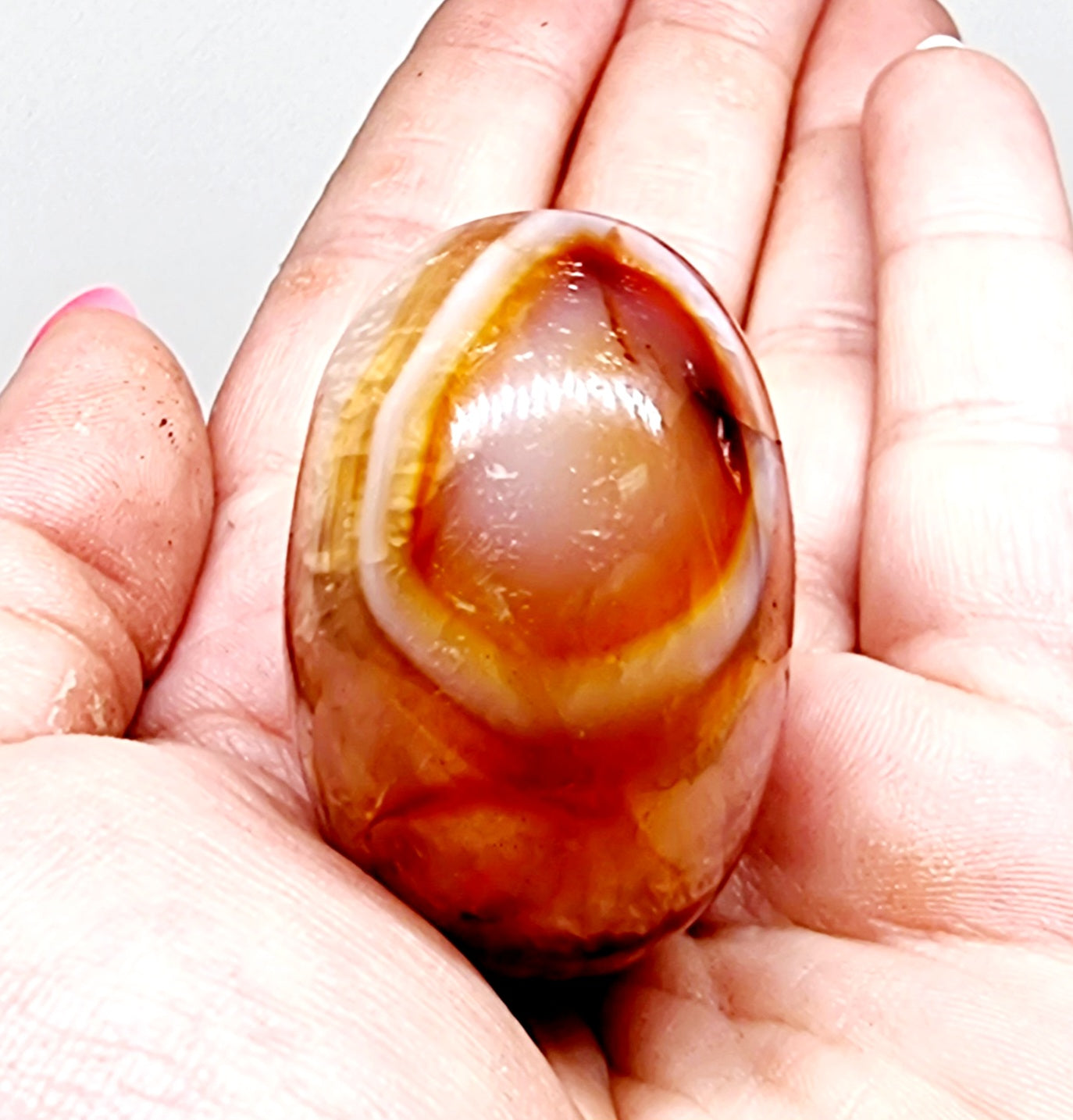 CARNELIAN POLISHED PALMSTONE 86 g - CREATIVITY