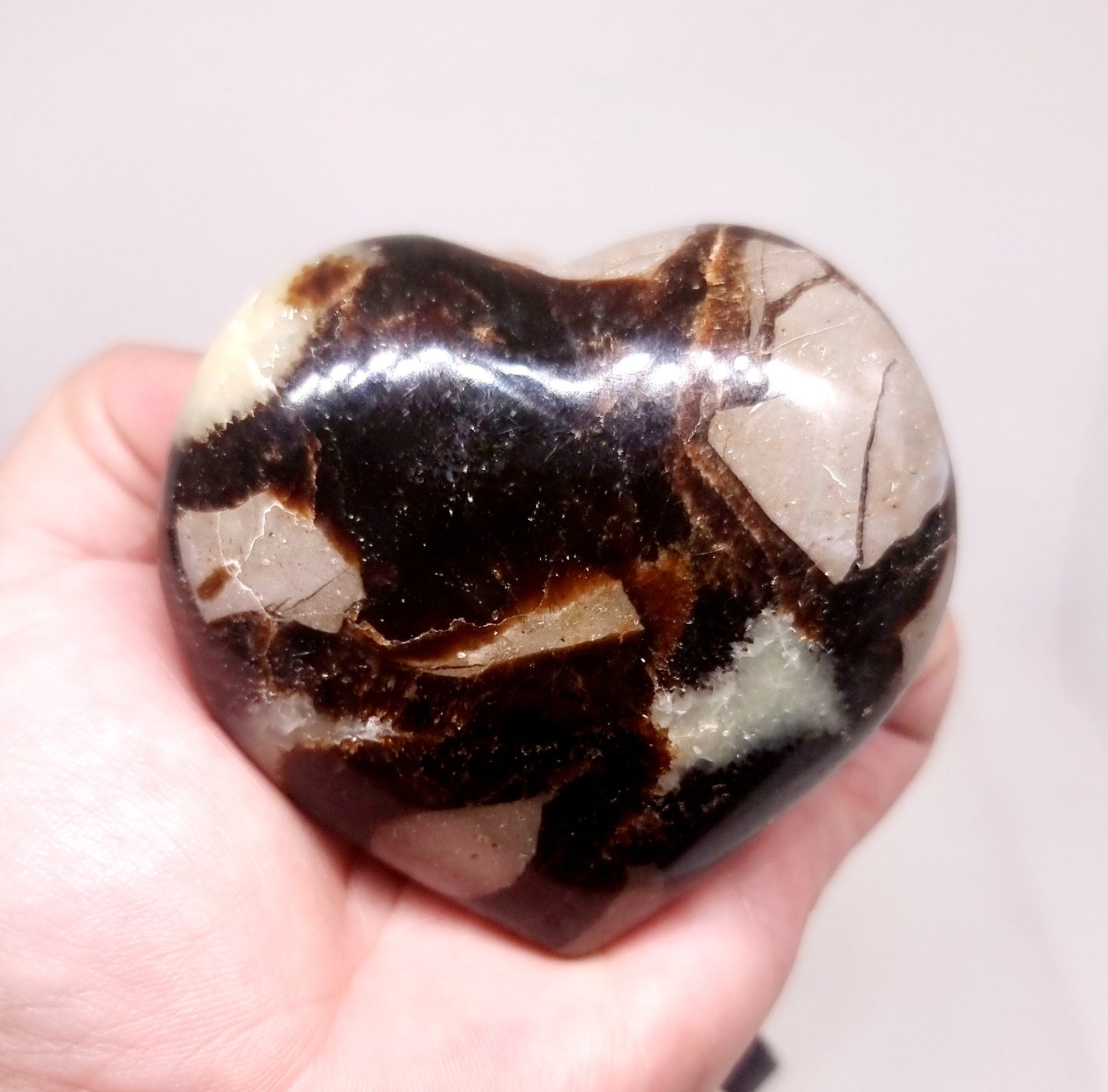 SEPTARIAN POLISHED HEART 7.5 x 7 cm ( 237 g )