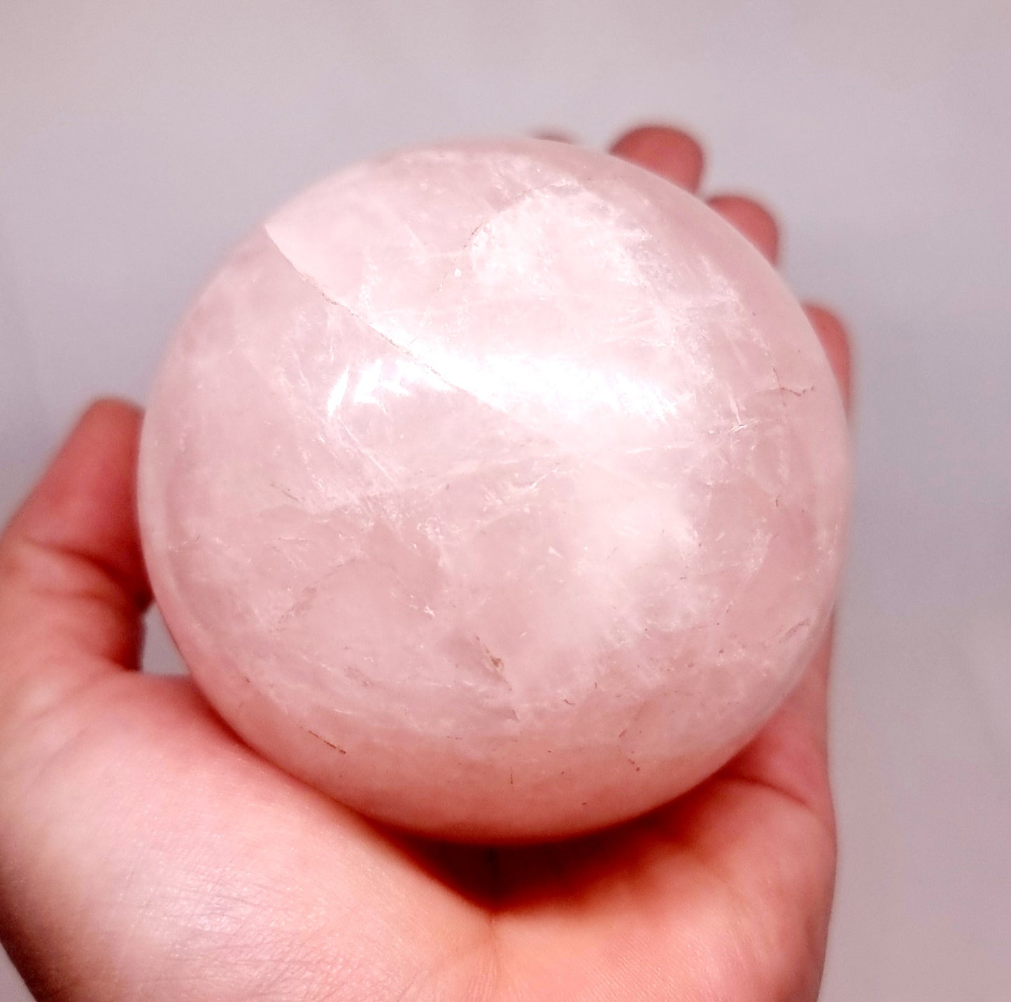ROSE QUARTZ POLISHED SPHERE 614 g - LOVE