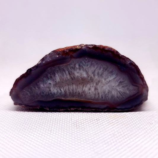 POLISHED RED SASHE RIVER AGATE FREEFORM 113 g - GROUNDING