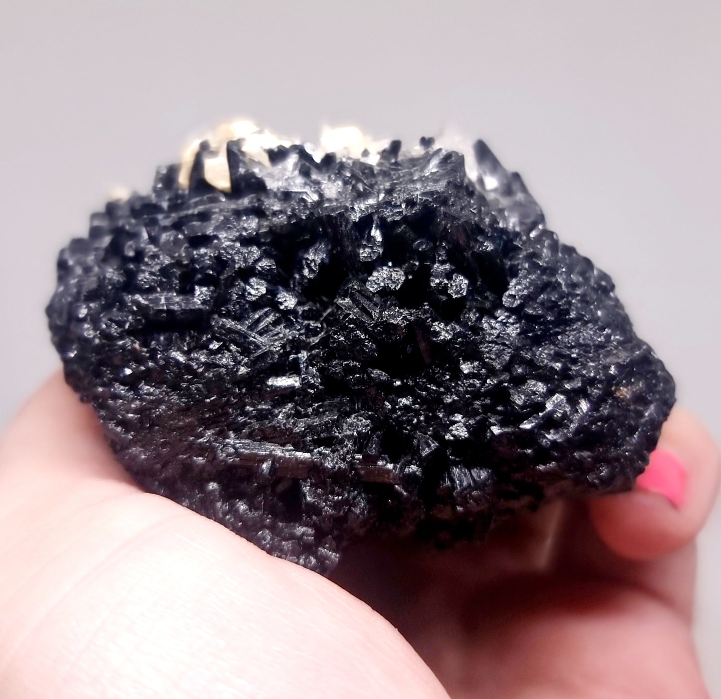 BLACK SCHORL TOURMALINE SPECIMEN 204 g - SHAMANIC PROTECTION