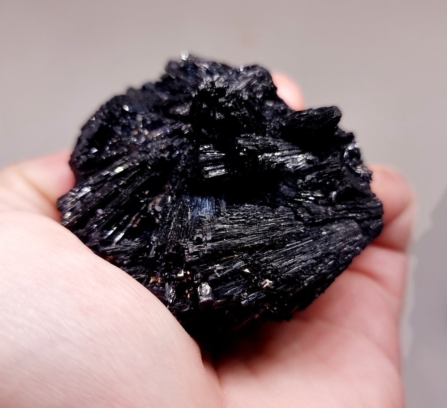 BLACK SCHORL TOURMALINE SPECIMEN 127 g - SHAMANIC PROTECTION