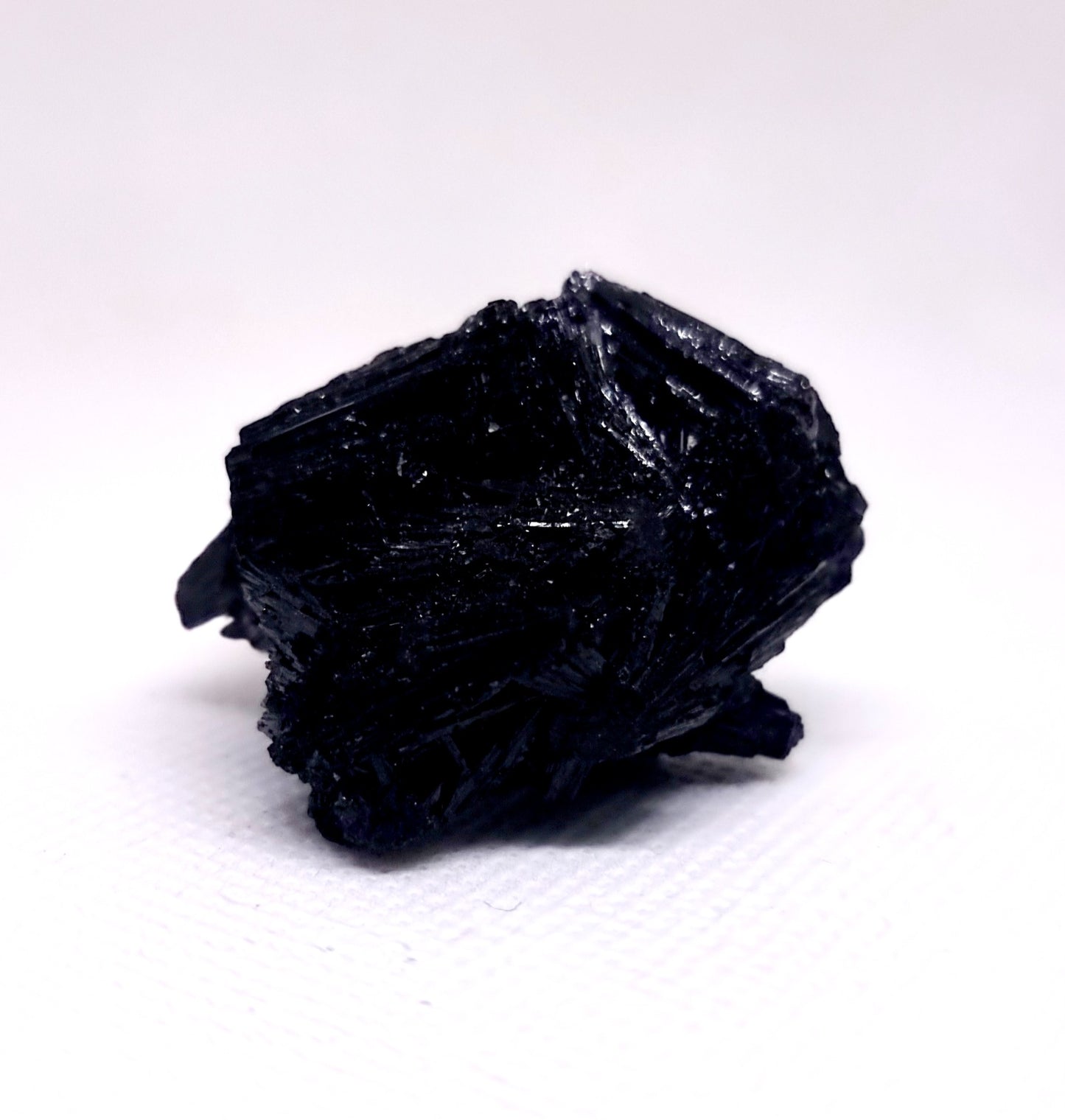 BLACK SCHORL TOURMALINE SPECIMEN 45 g - SHAMANIC PROTECTION