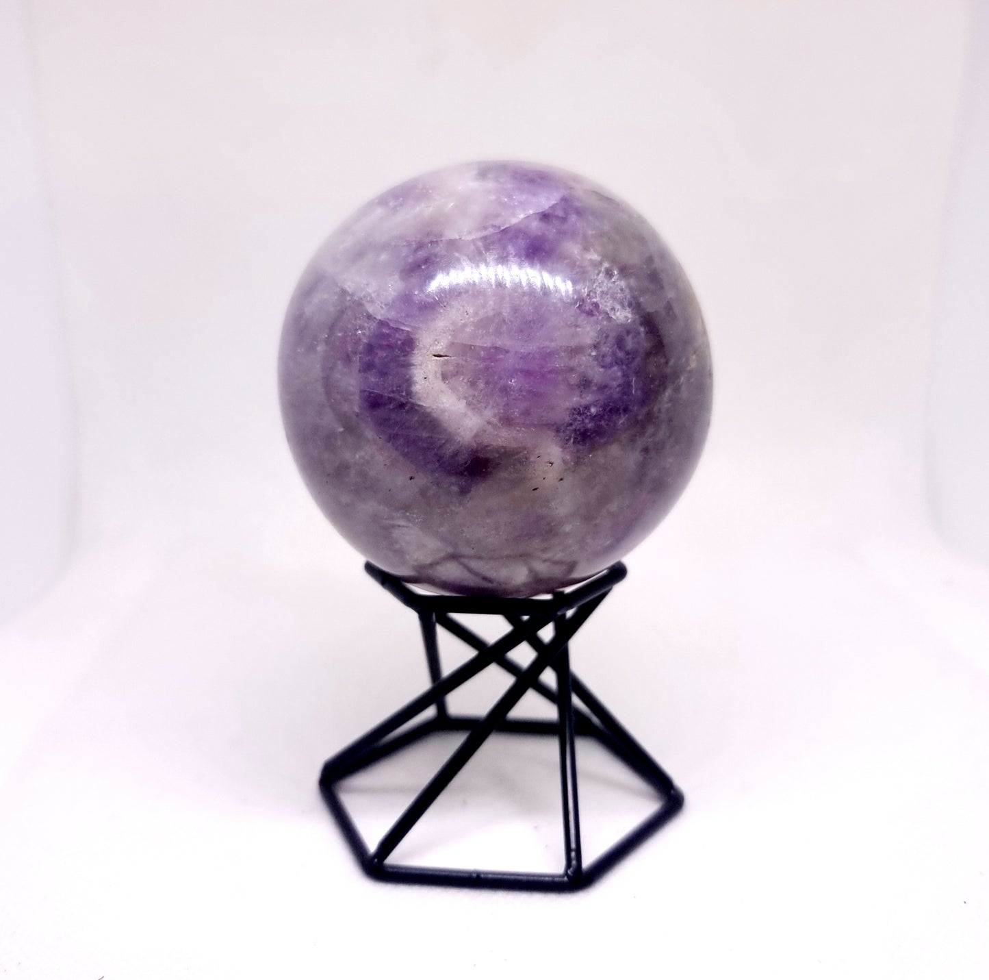 POLISHED CHEVRON AMETHYST SPHERE 6 cm - INTUITION