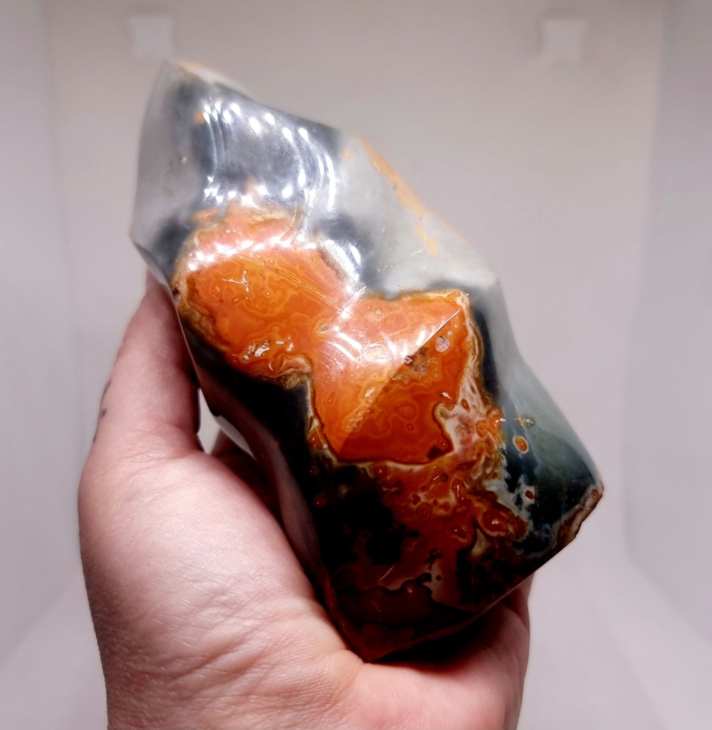POLYCHROME JASPER POLISHED FLAME 571 g - GROUNDING
