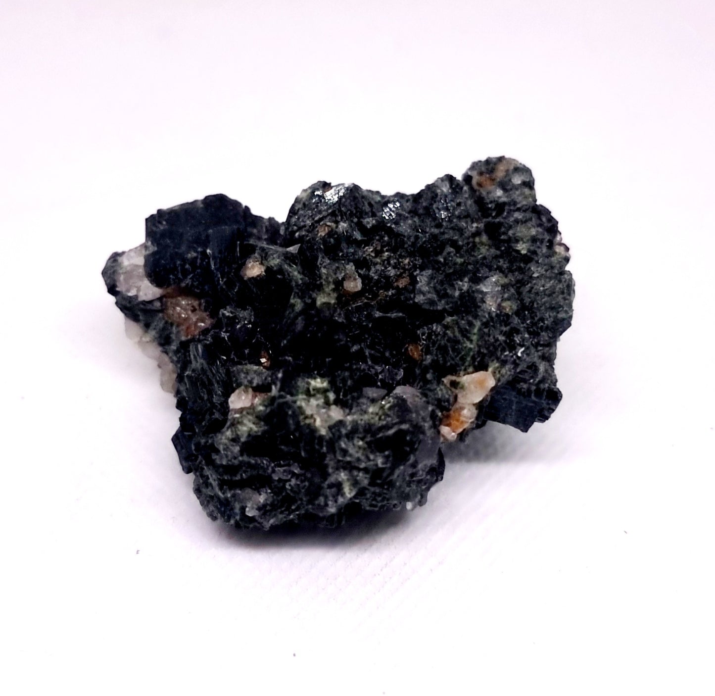 GREEN ACTINOLITE CLUSTER IN QUARTZ MATRIX 70 g - PSYCHIC SHIELD