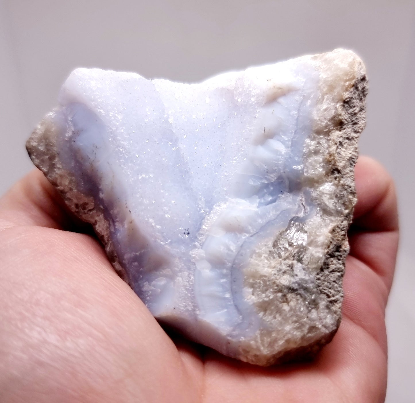BLUE LACE AGATE GEODE 107 g - SERENITY, COMMUNICATION & INNER CALM