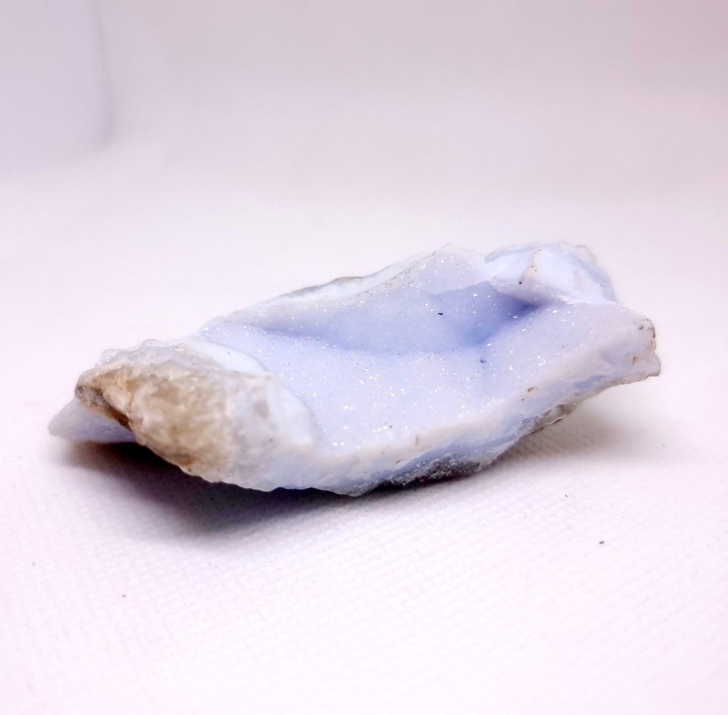 BLUE LACE AGATE GEODE 96 g - SERENITY, COMMUNICATION & INNER CALM