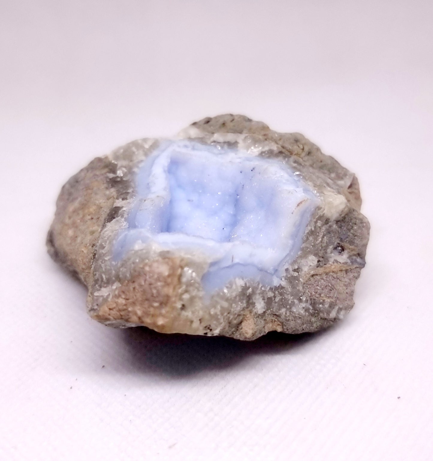 BLUE LACE AGATE GEODE 145 g - SERENITY, COMMUNICATION & INNER CALM