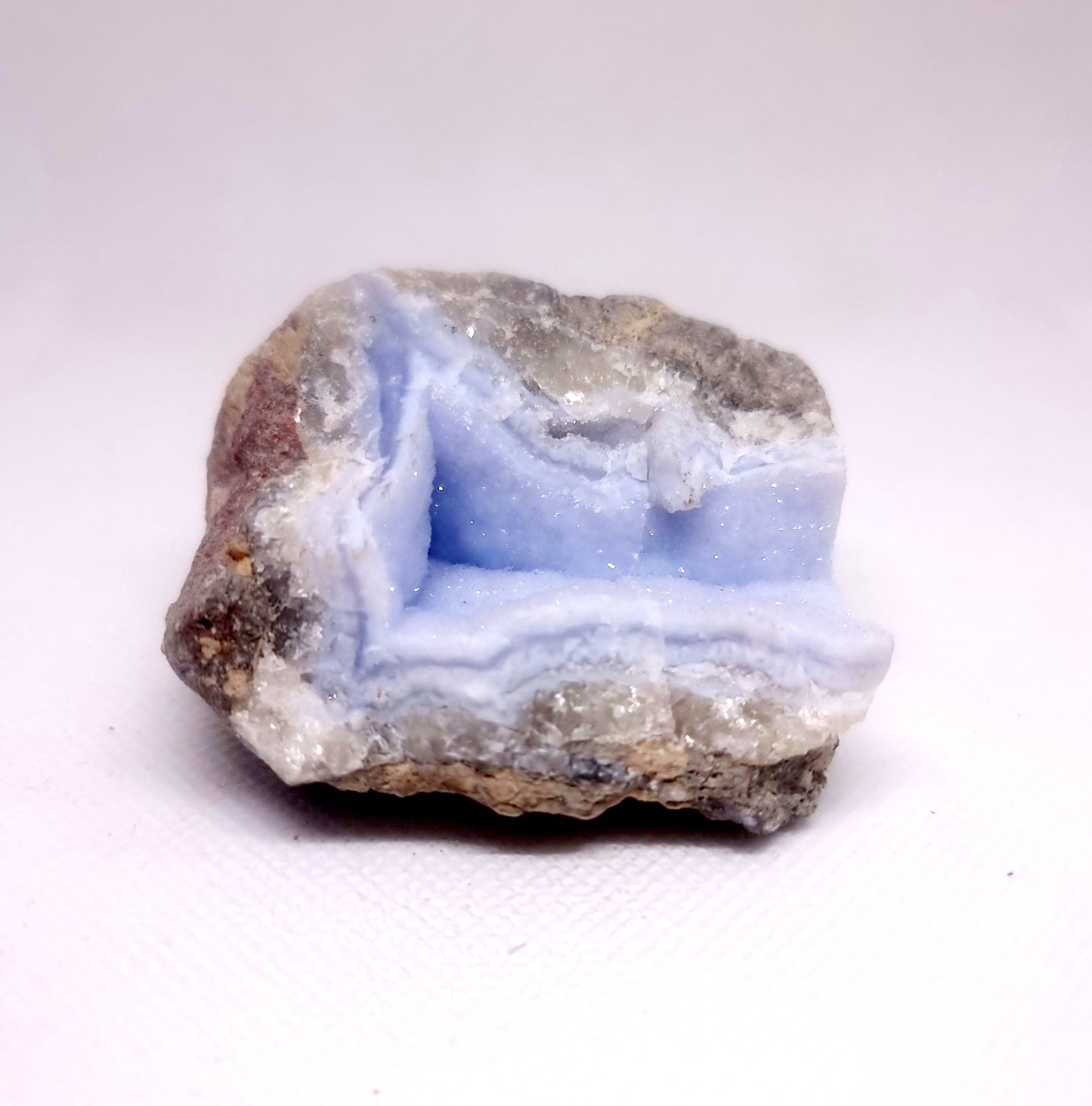 BLUE LACE AGATE GEODE 144 g - SERENITY, COMMUNICATION & INNER CALM