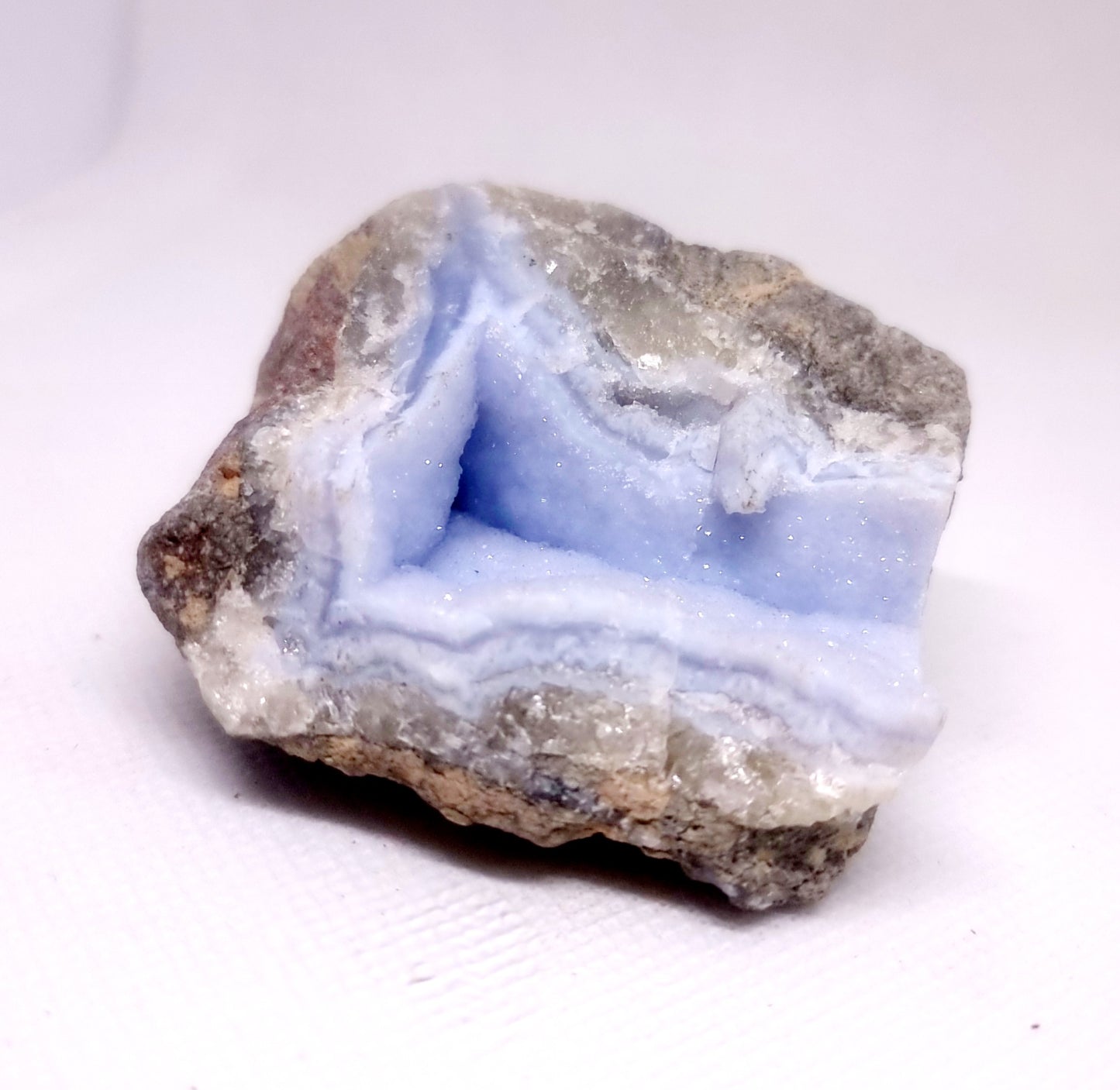 BLUE LACE AGATE GEODE 144 g - SERENITY, COMMUNICATION & INNER CALM
