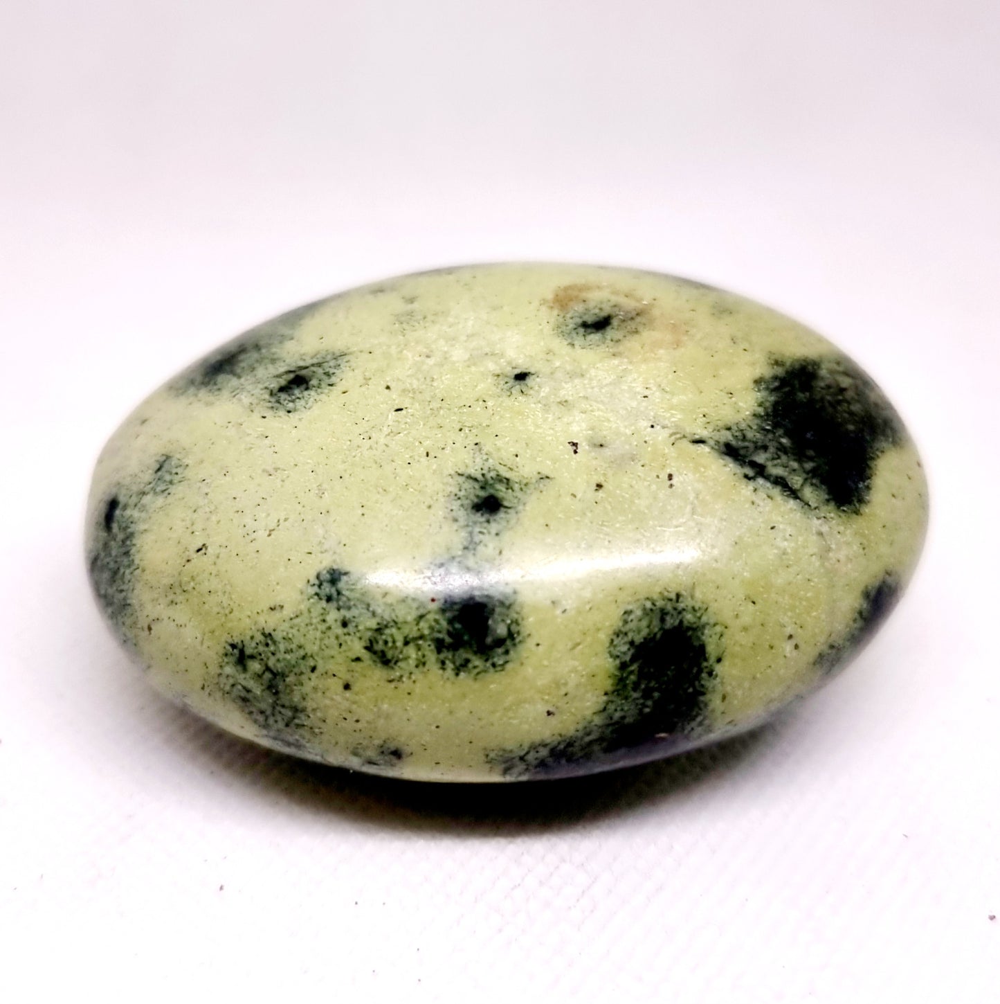 LEOPARD STONE / SERPENTINE POLISHED GALLET 170 g - INTUITION