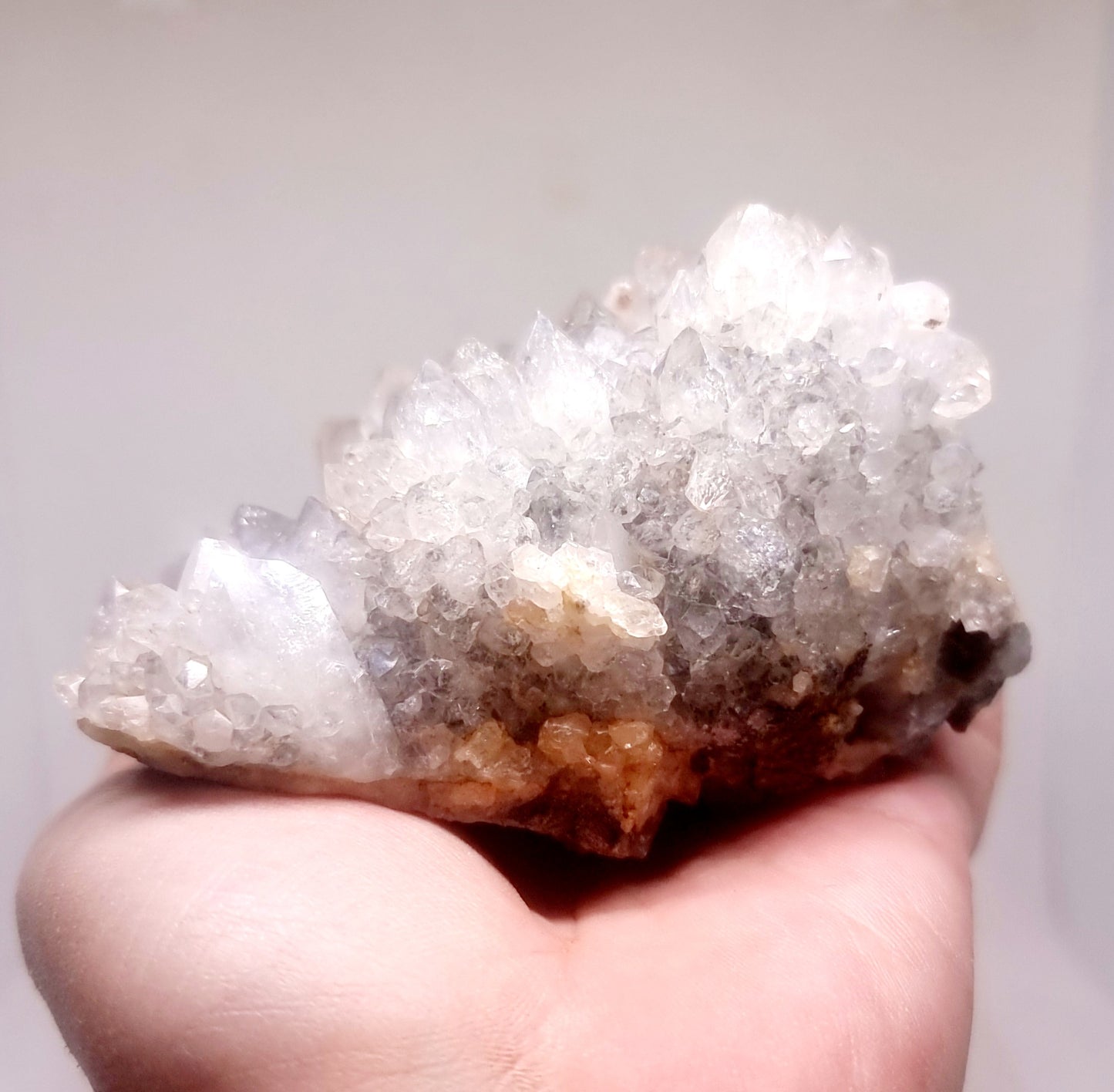 PHANTOM CLEAR QUARTZ CLUSTER 728 g - MASTER HEALER / ENERGY AMPLIFIER