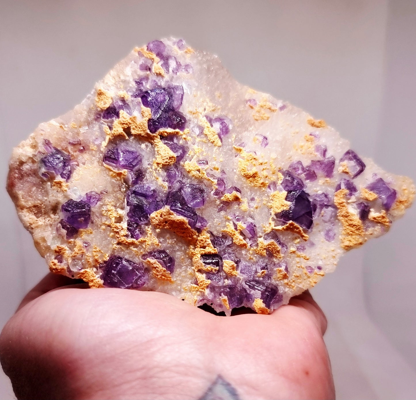 PURPLE CUBIC FLUORITE SPECIMEN 178 g - CLARITY & ENERGY