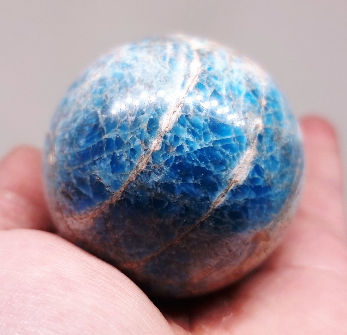 APATITE POLISHED SPHERE 5 cm - THE STONE OF MANIFESTATION