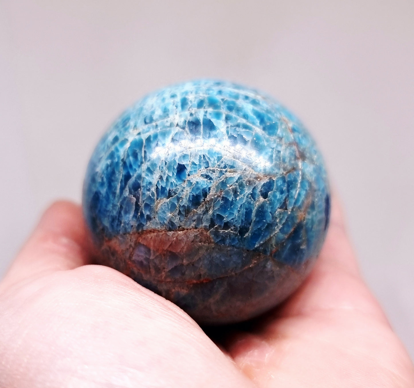APATITE POLISHED SPHERE 6 cm - THE STONE OF MANIFESTATION