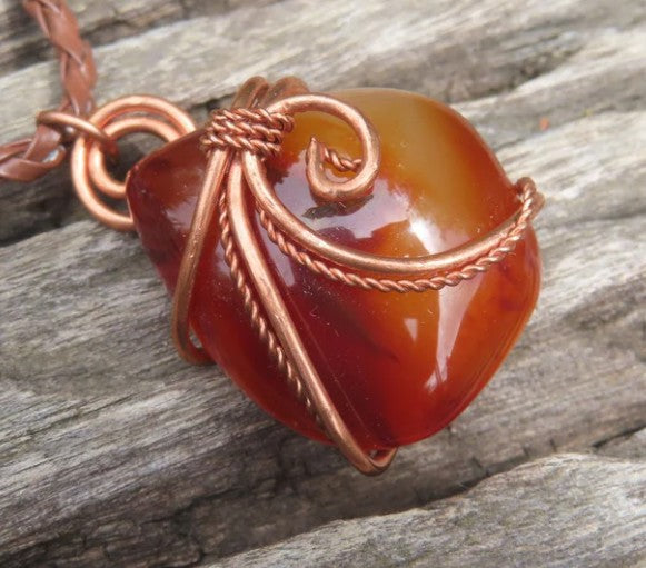 CARNELIAN IN COPPER WIRE NECKLACE - CREATIVITY