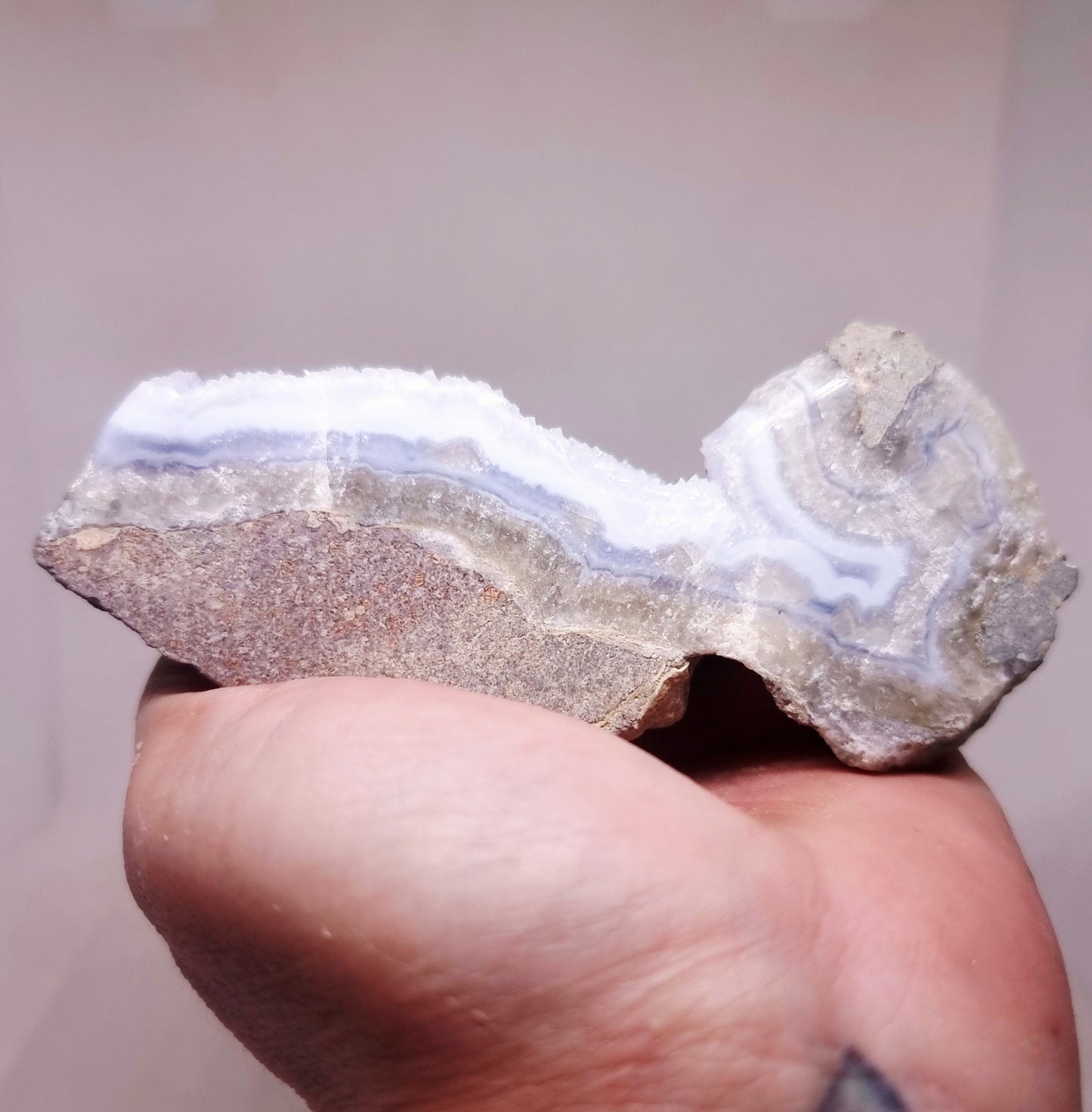 BLUE LACE AGATE GEODE 155 g - COMMUNICATION & COURAGE