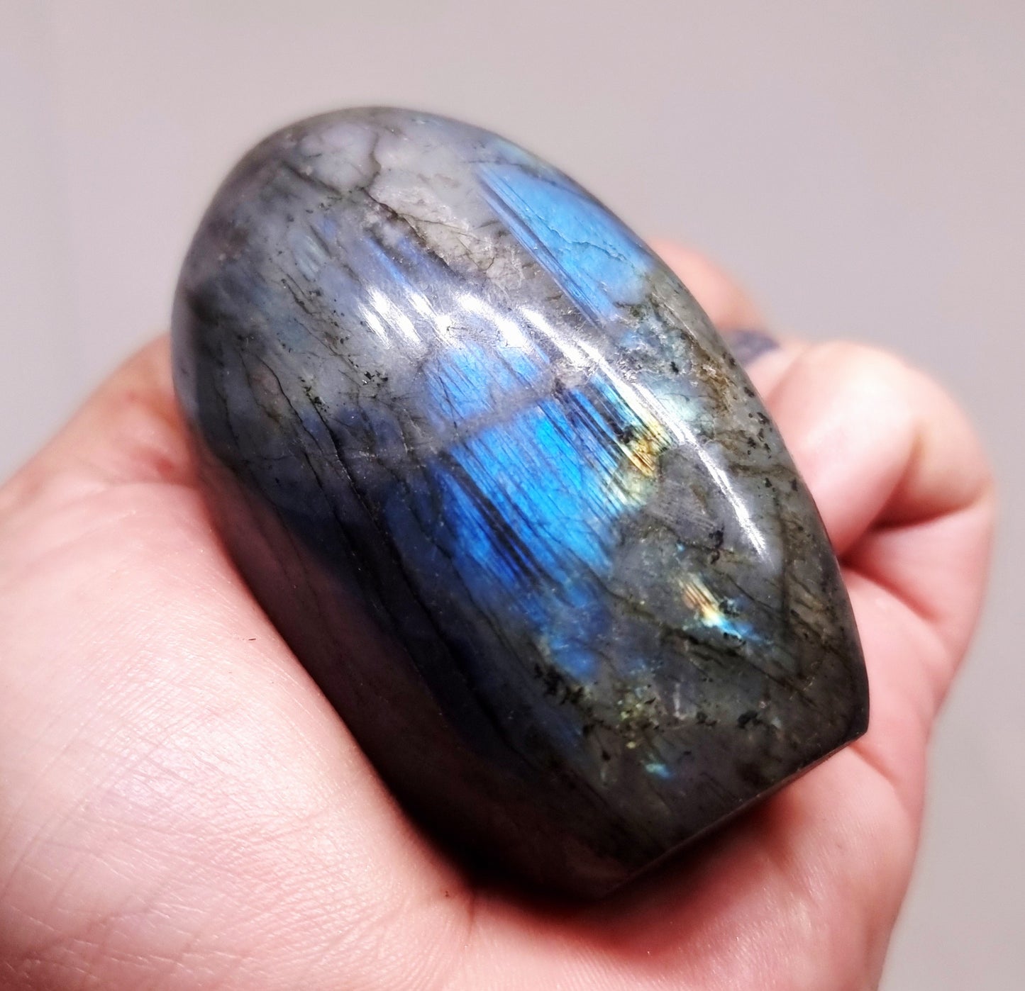 BLUE & GREEN FLASH LABRADORITE FREEFORM 177 g - CLAIRVOYANCE