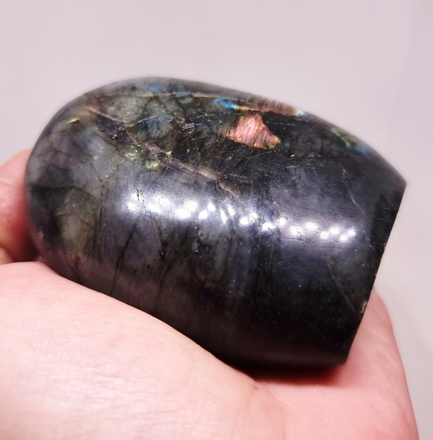 BLUE & GREEN FLASH LABRADORITE FREEFORM 230 g - CLAIRVOYANCE