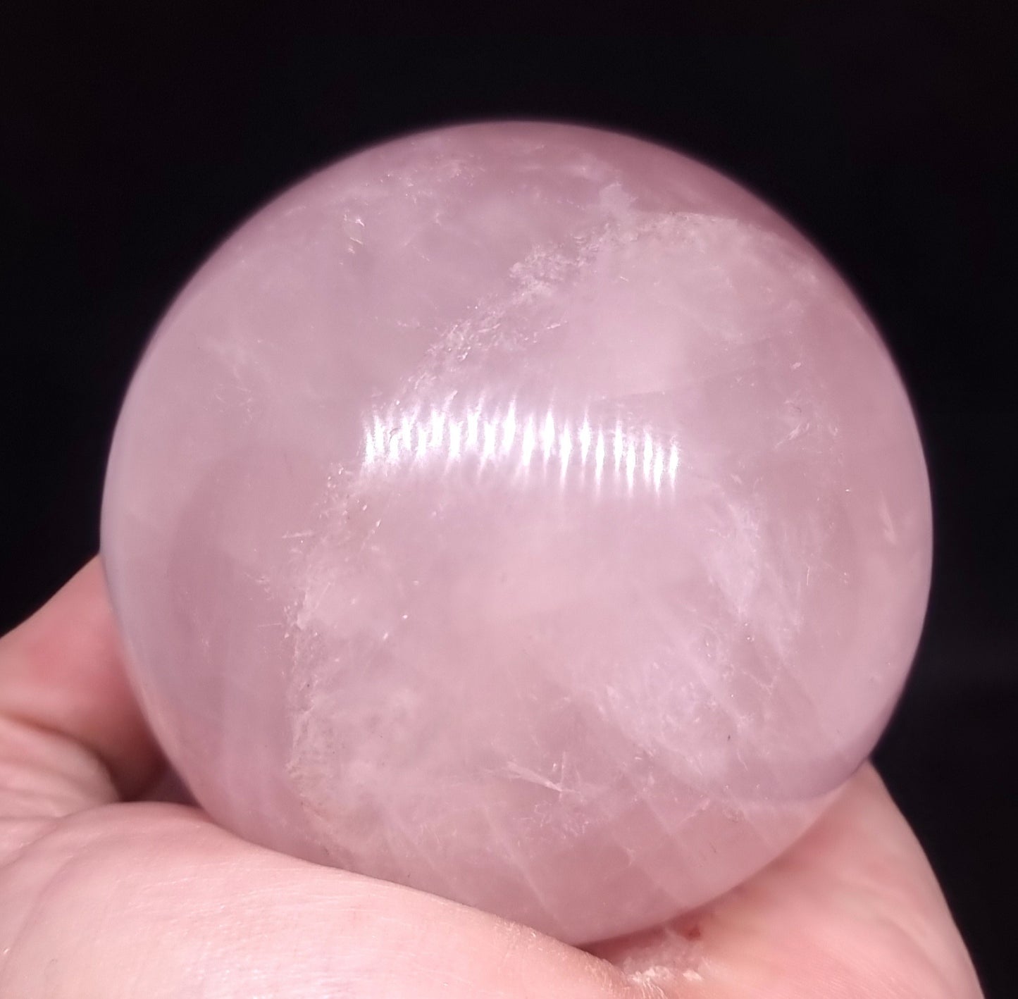 ROSE QUARTZ WITH STAR ASTERISM POLISHED SPHERE 6 cm ( 497g )