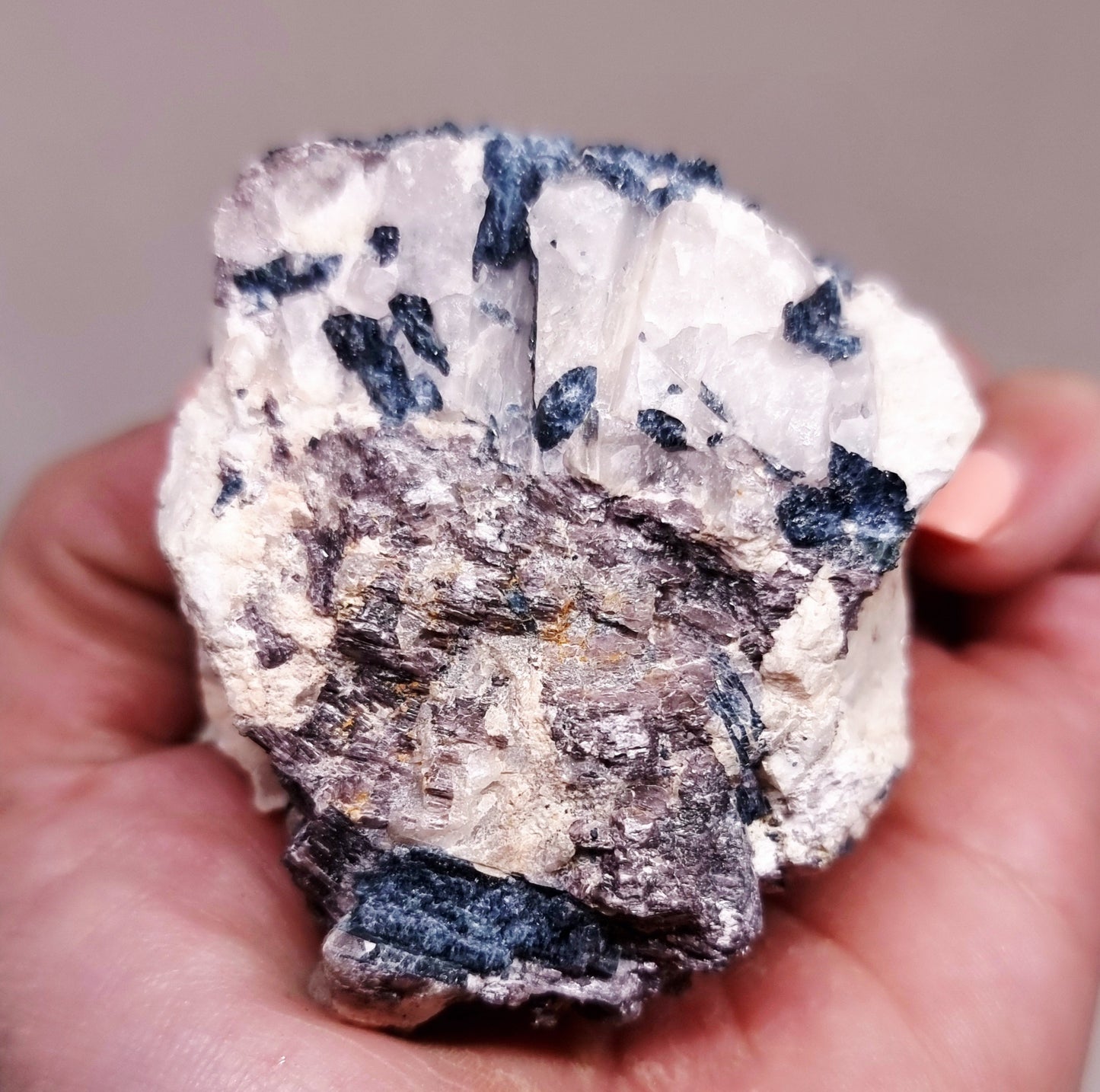 RARE BLUE INDICOLITE TOURMALINE IN WHITE QUARTZ 162 g
