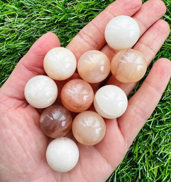 PEACH AVENTURINE SPHERE 2 cm - CREATIVITY & PASSION