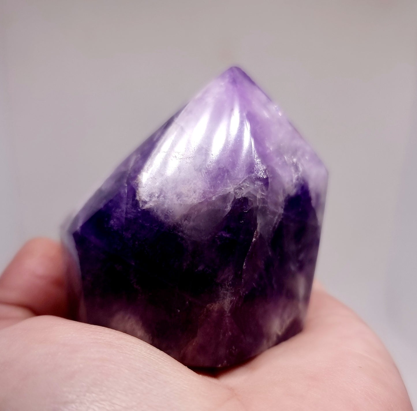 CHEVRON AMETHYST POLISHED TOWER 6 cm (193g) - INTUITION